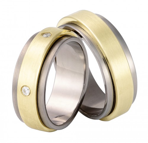 Obrączki tytanowe z żółtym złotem
